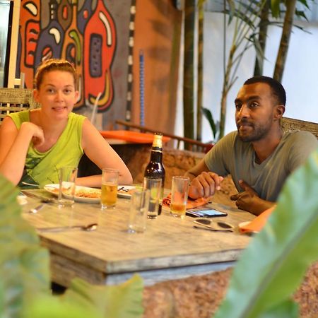 Hostel City Hub Colombo Airport Katunayaka Dış mekan fotoğraf