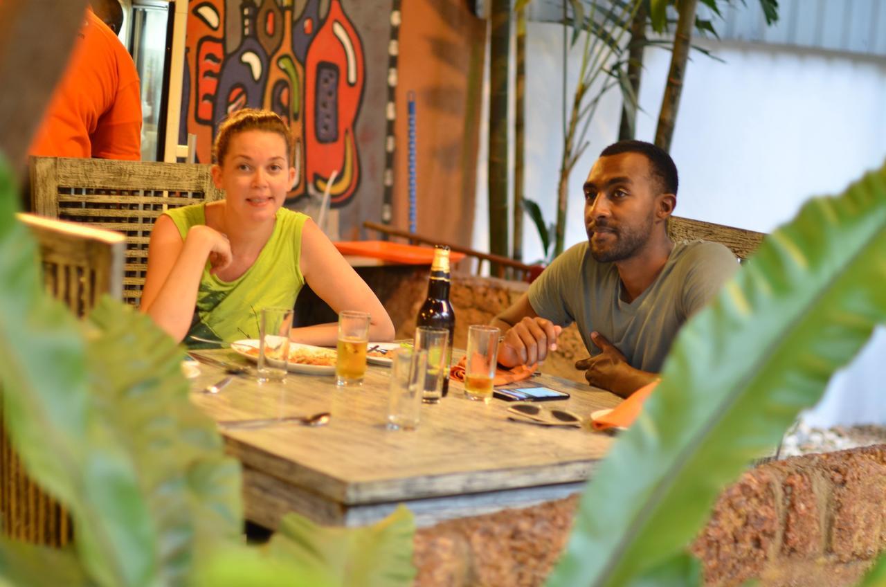Hostel City Hub Colombo Airport Katunayaka Dış mekan fotoğraf