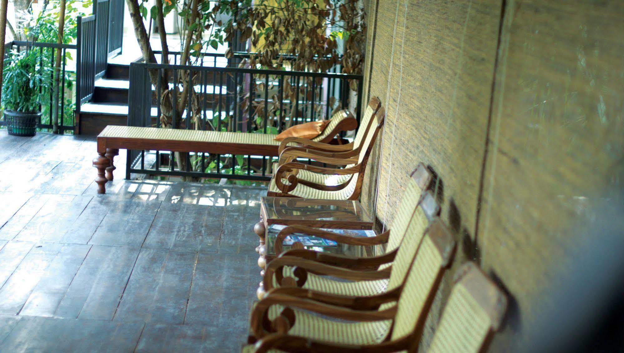 Hostel City Hub Colombo Airport Katunayaka Dış mekan fotoğraf